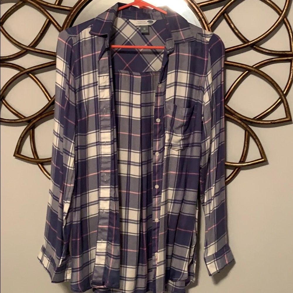 Old navy shirt